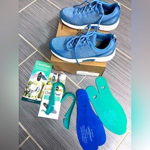 OrthoFeet - Light Blue - Sneakers - size 8 Women’s